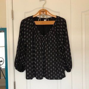 Old Navy Black & White Diamond Print Top Sz L EUC